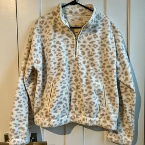 Quarter zip soft sweatshirt size large.